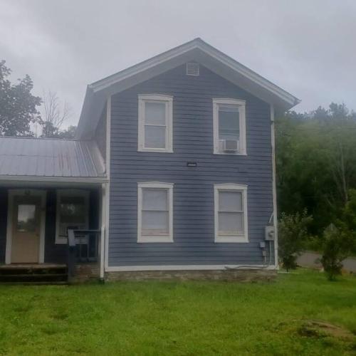 Image of Old farmhouse with Hot tub in the Finger Lakes