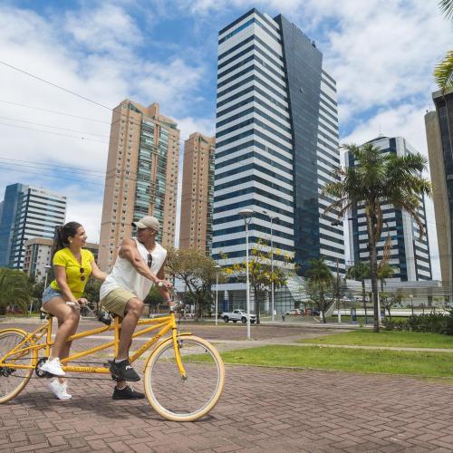Golden Tulip Porto Vitória em Vitória, ES - pousada e hospedagem