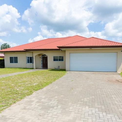 Image of 4 bedroom Villa in Paramaribo zuid