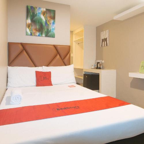 Image of RedDoorz Plus at Seventy Five Inn Near Manila Airport