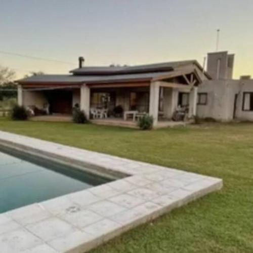 Image of Casa de campo con piscina