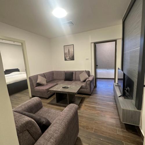 central apartment for rent 19