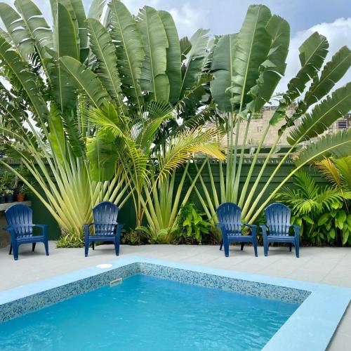 Image of Caracas beach front and pool-Casa Prima