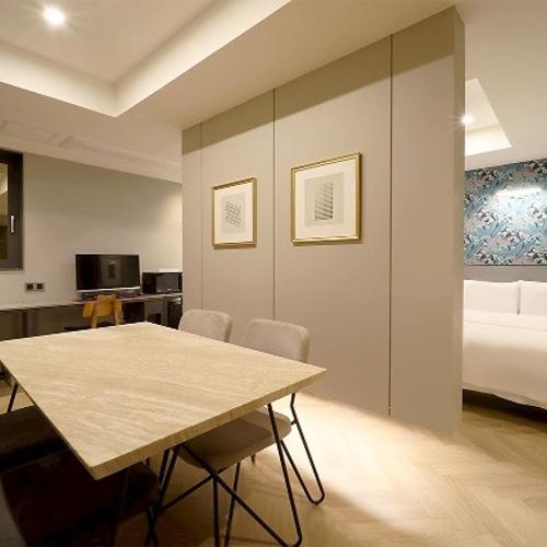 Image of Brown Dot Ulsan Haksan