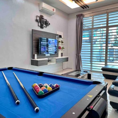 OV 4 bedrooms, family 10-14 pax homestay