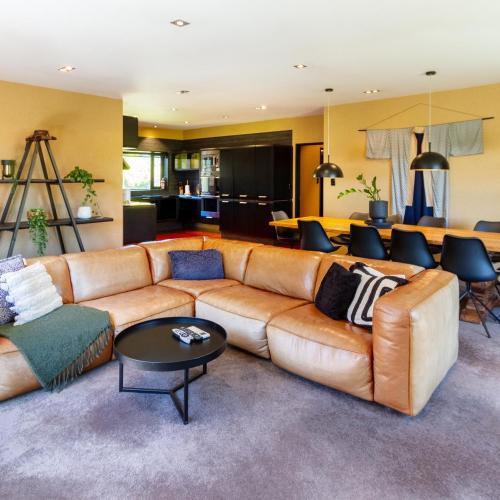 Image of Families and Groups, Chch Airport, Spa Pool