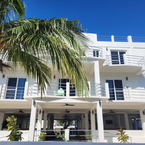 Image of Ashton Court Belize