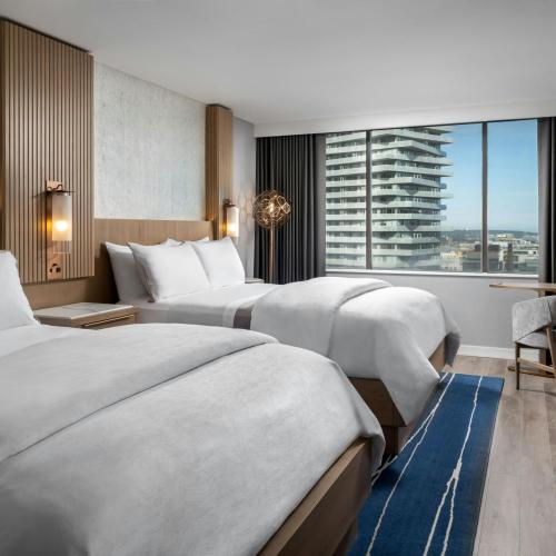 The Westin Harbour Castle, Toronto hotel in Toronto