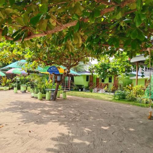 Image of Mac beach campsite resort