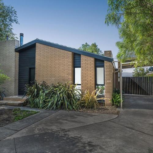 Image of Quiet & Cozy 4 Bedroom Home