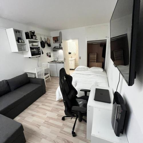 Image of Comfort Cozy Studio Near Airport