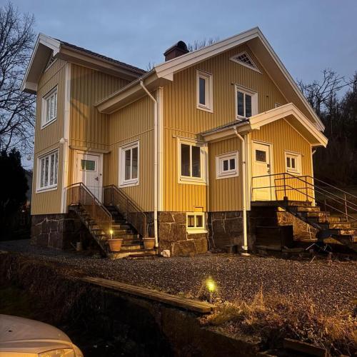 Image of Big Workers House Near Volvo 15 beds