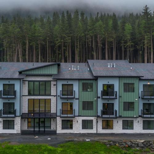 Image of Affordable Luxury With Views A305