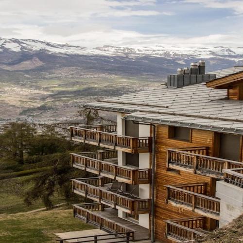 Image of Lavish apartment with wellness