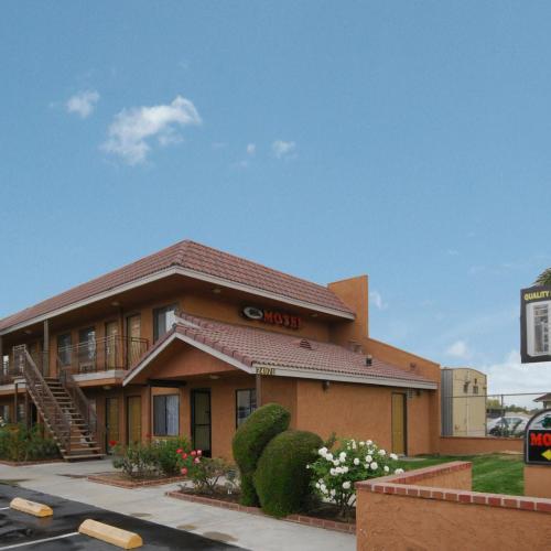 Santa Clarita Motel - Near six Flags Magic Mountain - Valencia