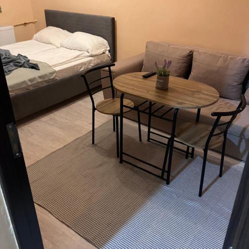 Image of Robert room 18