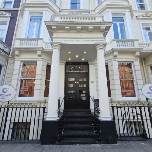 Cromwell Hotel