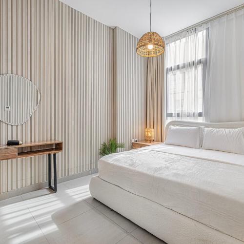 Private 1-Bedroom with living room apartment - Royal Suite