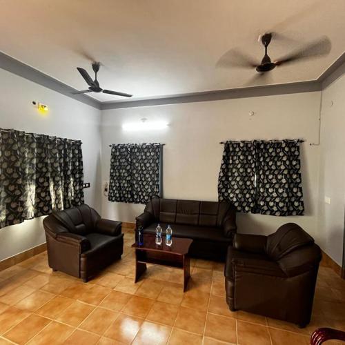 Image of Madura Homestay - Gorgeous Home with 2BHK 5 minutes from NH44
