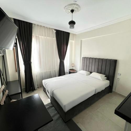 Mr Miller Suite