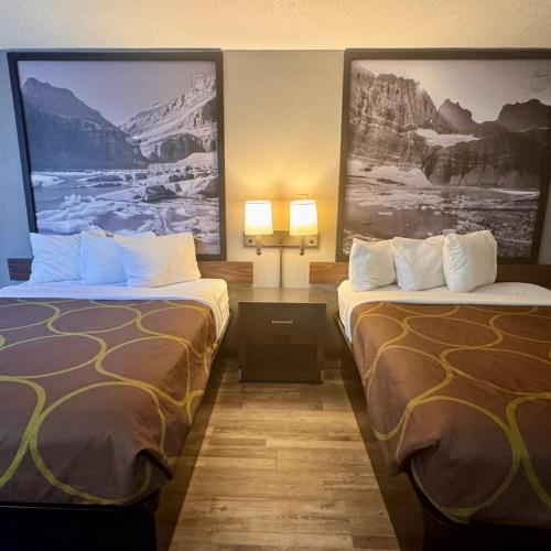 Image of Super 8 by Wyndham Great Falls City Center