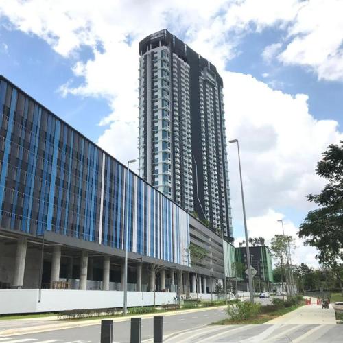 Almas suites puteri harbour by Hairis