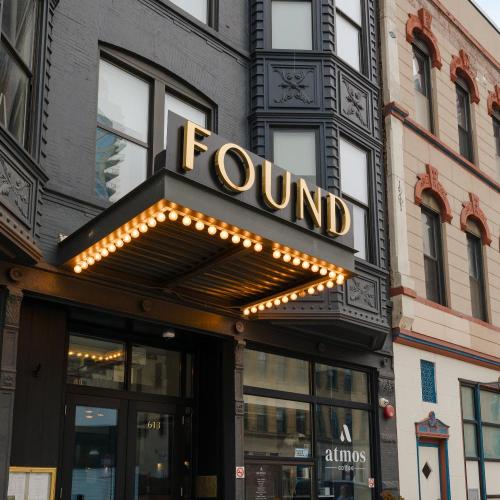 FOUND Hotel Chicago River North