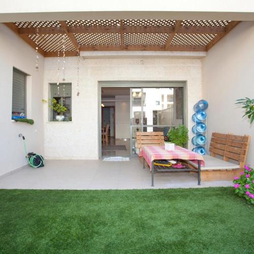 Image of Dolphin reef vacation pack