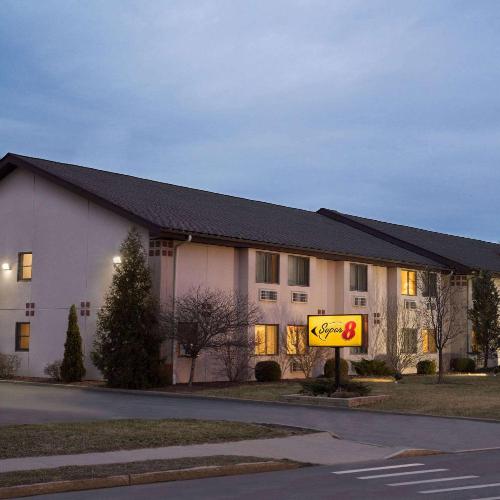 Image of Super 8 by Wyndham Ithaca