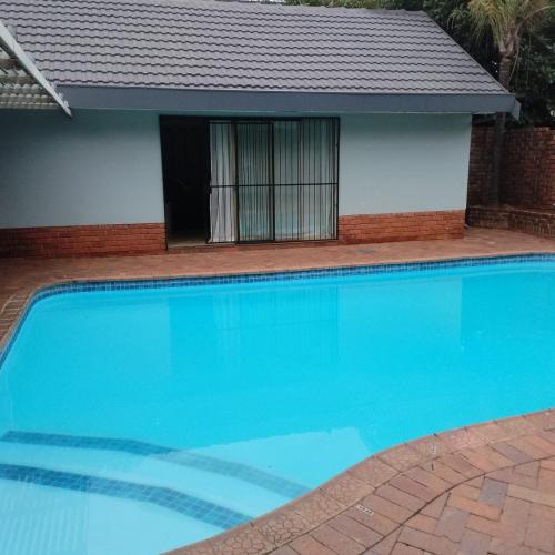 Image of 453 Spronge