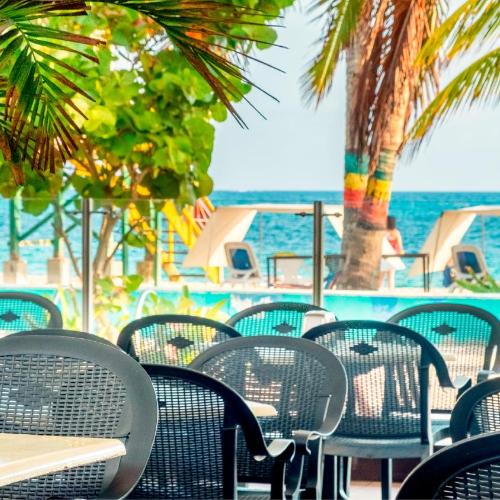 Image of Hotel Portobelo beach