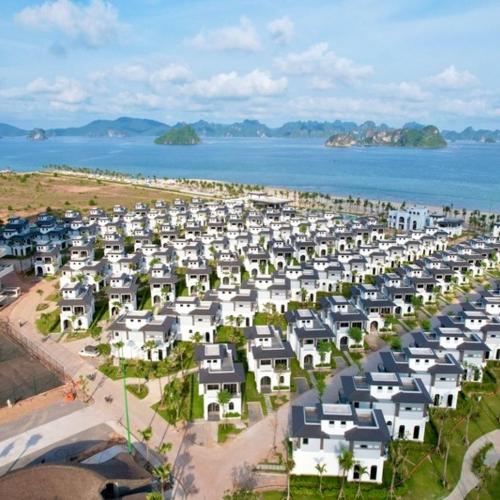 Image of Chu?i Villa ??ng c?p 3 ng? Sonasea V�n ??n - S�t bi?n