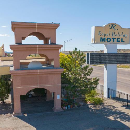 Image of Royal Holiday Motel By Belvilla Gallup I-40