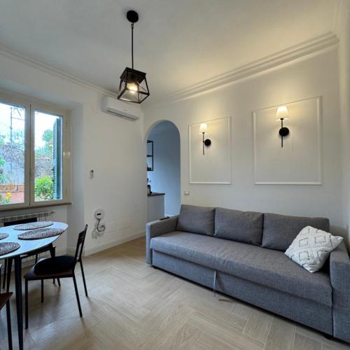 Image of Giulia Sweet Home