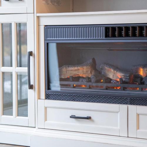 Image of Cozy Spacious Retreat with Fireplace 205
