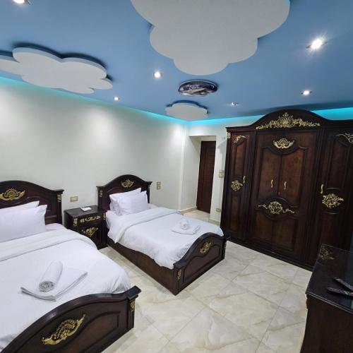 Image of Brand-New Specious Guest House in Sheraton Almatar-4 min from Ca