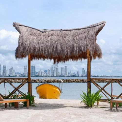 AMALIFE Beach Club & Hotel