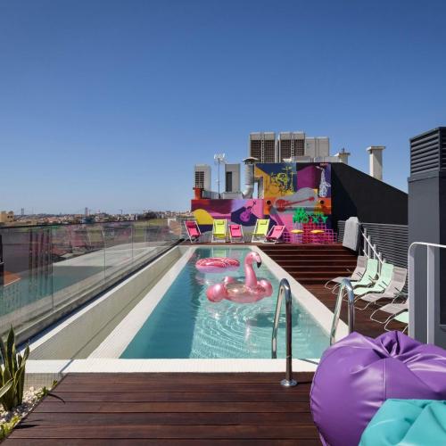 Moxy Lisbon City
