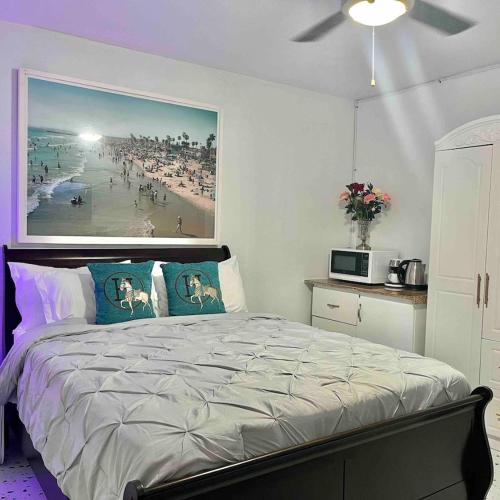 Image of Cozy Room# 2 in Venetian Road Only 7min from airport