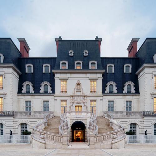 Image of Louie Castle Sycamore Hotel