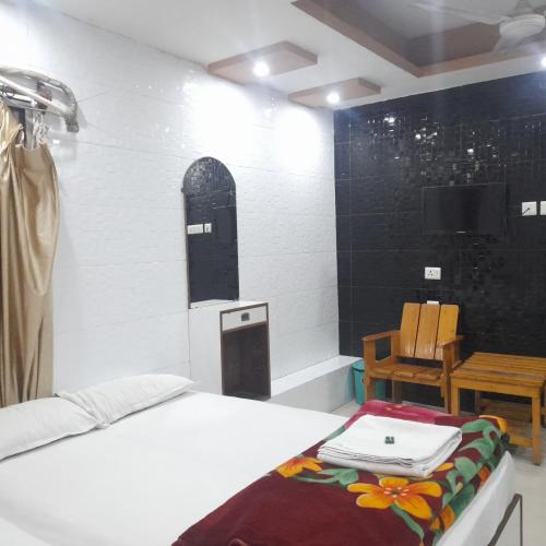 Image of Lodge Babul