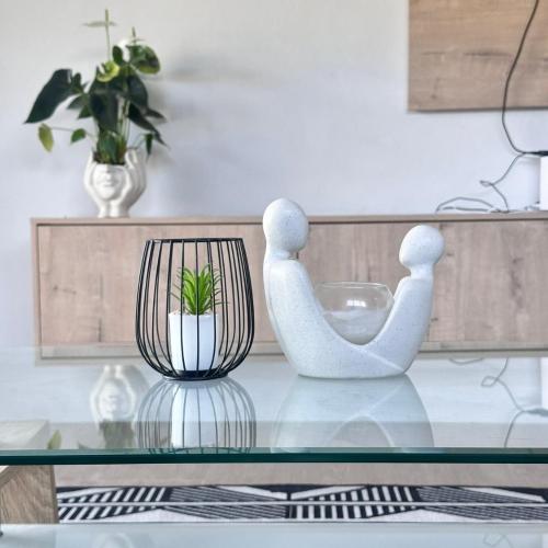 Image of Coastal bliss at YnS apartment!