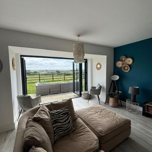 Image of Anglesey sleeps 10 with hot tub
