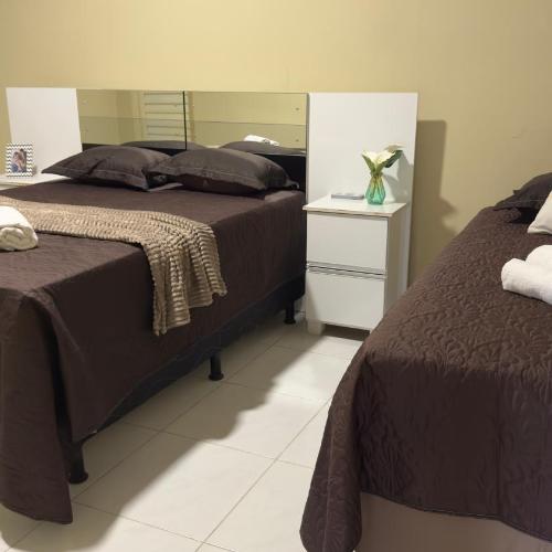 Casa mobiliada AR01 com 5 camas e 2 quartos em Juazeiro do Norte, CE - pousada e hospedagem