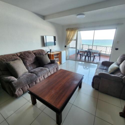 Image of 18 Isikhulu, Umdloti