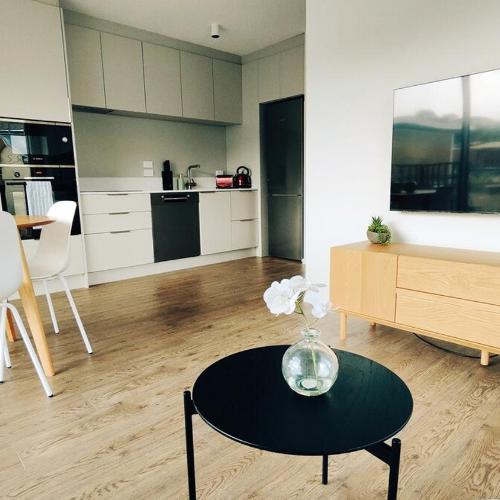 Image of Sunny modern 2br Apartment next to Hospital