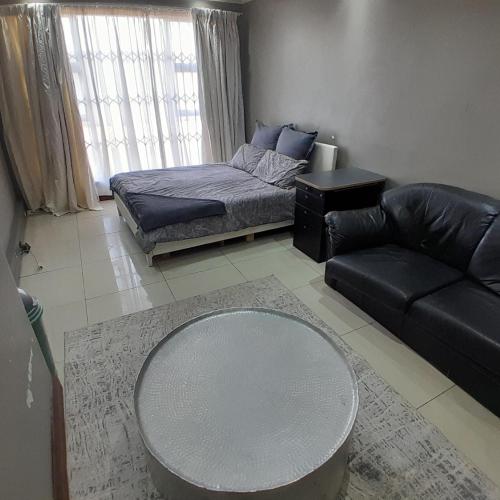 South gate guest house