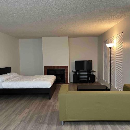 Image of 3 Bedroom Walk to Strip & MGM Casino