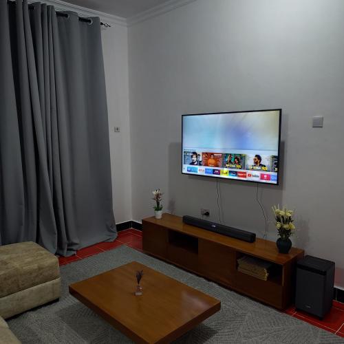 Image of Home 2 minutes drive to airport
