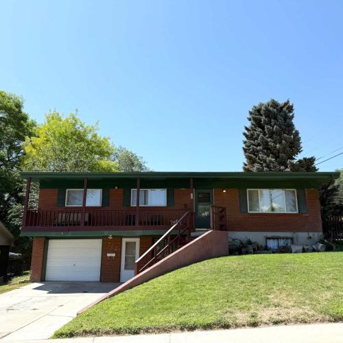 Image of Park Home- Parkside Haven for Families & Pets